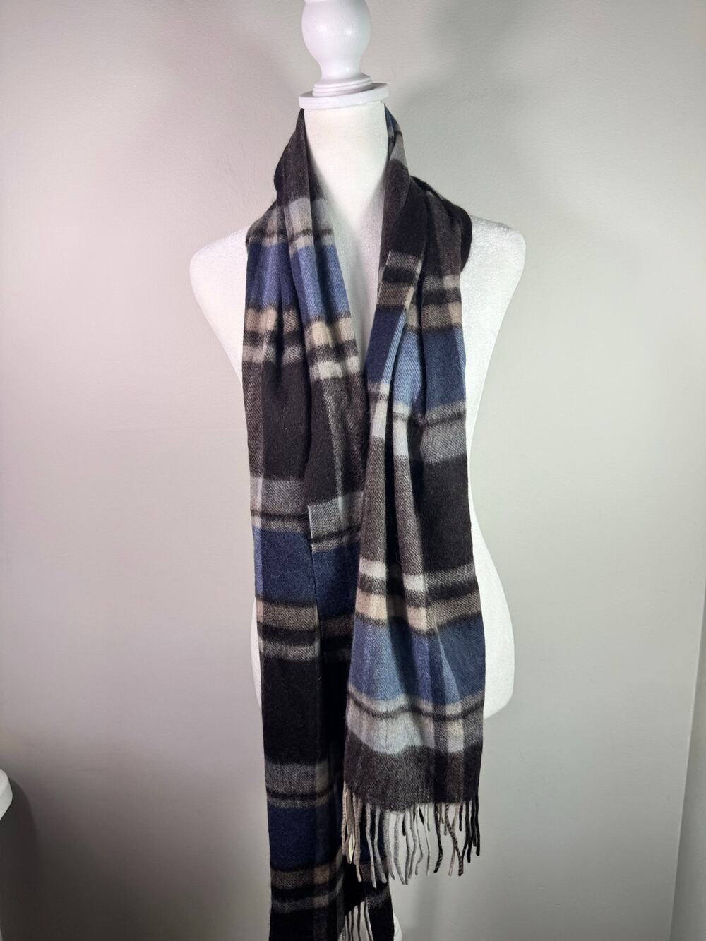 NWT Suantrai of Ireland 100% Cashmere Plaid Scarf
